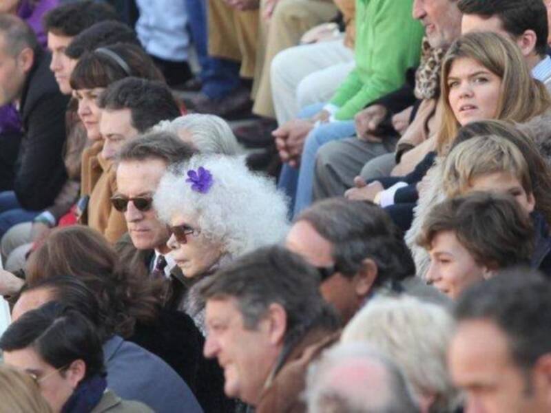 Eva González fue a la plaza a ver torear a su novio Cayetano 