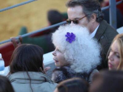 Eva González fue a la plaza a ver torear a su novio Cayetano 
