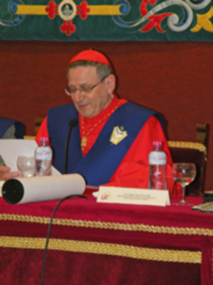 Ilustres Becario de Honor y de la visita extraordinaria a Sevilla de S.E.R. Cardenal Ángelo Amato (SDB), en el Colegio Mayor San Juan Bosco.