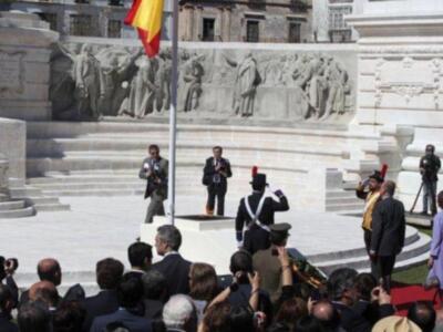 Los reyes celebran en Cádiz en bicentenario de la Constitución junto al presidente del gobierno