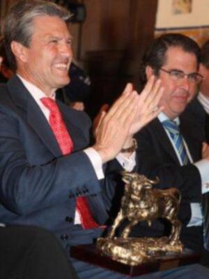 Espartaco feliz al año de su divorcio