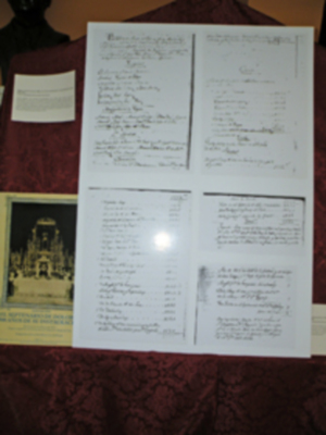 Galería de la Exposición grafica y fotográfica de la efeméride de los 200 años de cultos de Septenario de la Soledad de Alcalá del Río (Sevilla)