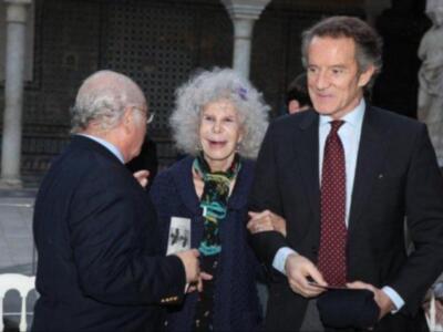 Los duques de Alba asisten al pregón del costalero que dio Rafael Peralta