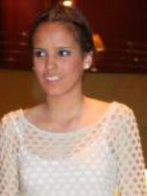 José Fernando ortega apoya a su hermana Gloria Camila en un desfile 