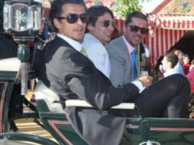 Numerosos personajes conocidos en Feria de Sevilla 2012