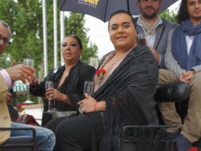 Numerosos personajes conocidos en Feria de Sevilla 2012