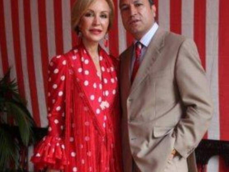 Numerosos personajes conocidos en Feria de Sevilla 2012