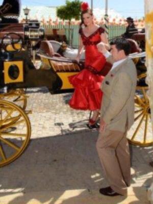 Numerosos personajes conocidos en Feria de Sevilla 2012