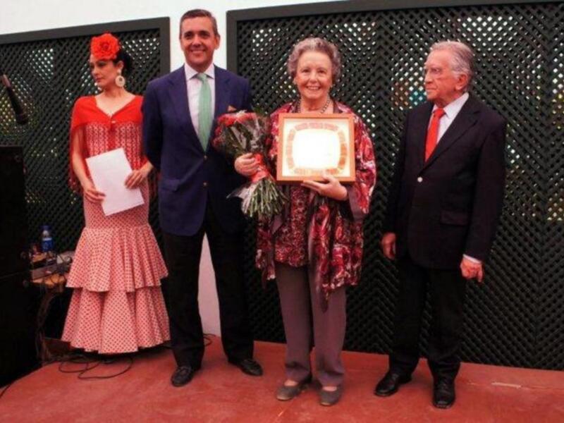 Numerosos personajes conocidos en Feria de Sevilla 2012