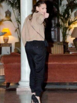 Numerosos personajes conocidos en Feria de Sevilla 2012