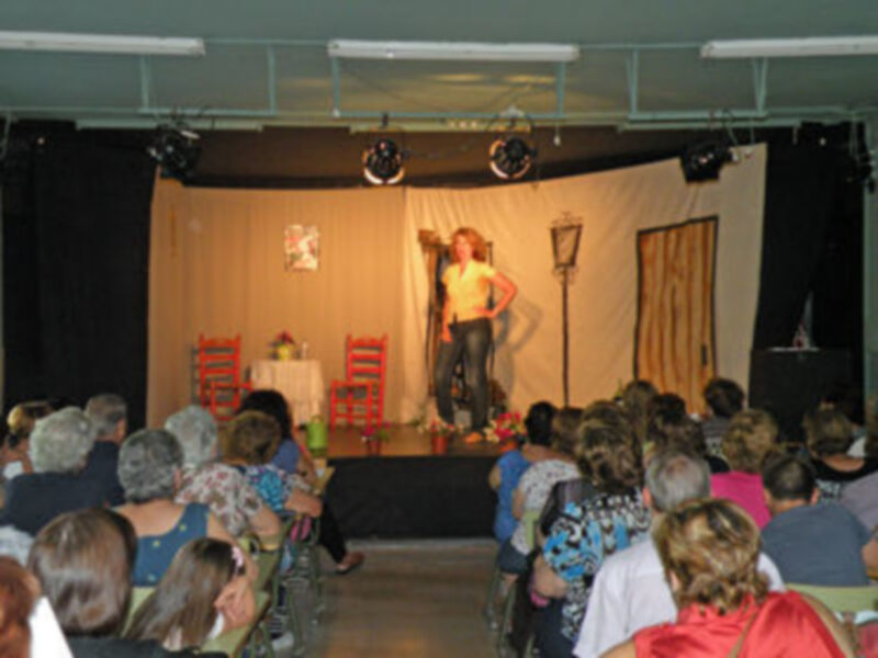 El grupo de teatro volver a empezar, puso el broche de oro de fin decurso del colegio de mayores Ceper del Polígono Norte  de Sevilla.