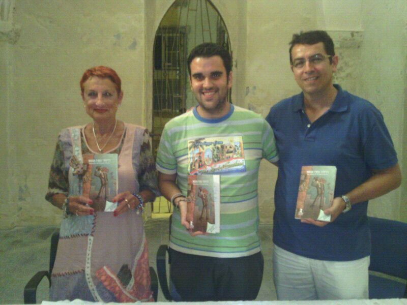 "Magia para torpes" de Fernando Fedriani Martel se presento en el Castillo de Chipiona