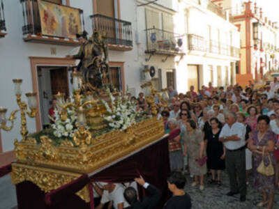 Procesión mañanera del Santo Patron San Gregorio de Osset de la localidad de Alcalá del Río