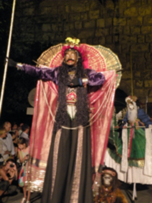 Sevilla.El Histórico Teatro Tascabile di Bérgamo en la Plaza del Triunfo.
