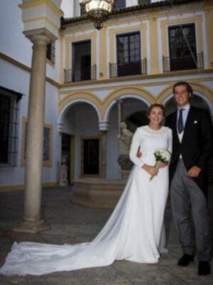 Ana Rosa Quintana, de boda en Sevilla con pantalones de Lamé