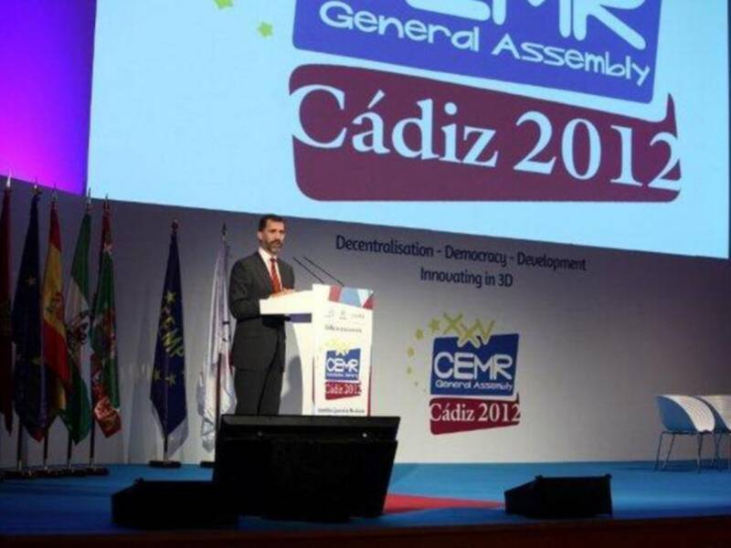 Los príncipes de Asturias en Cádiz inauguran la XXV asamblea de municipios y regiones de Europa