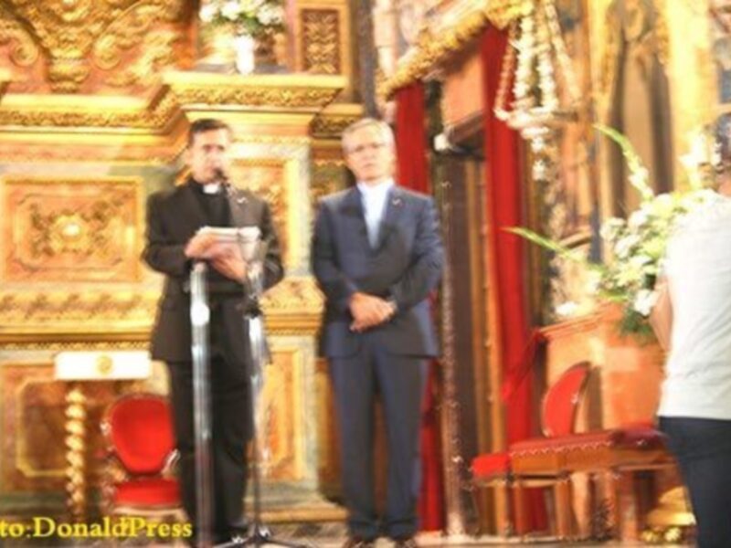 Don Bosco convocó a su alrededor a miles de personas en Sevilla, como la Gran Familia Salesiana que, somos en torno a nuestro Padre y Maestro San Juan Bosco.