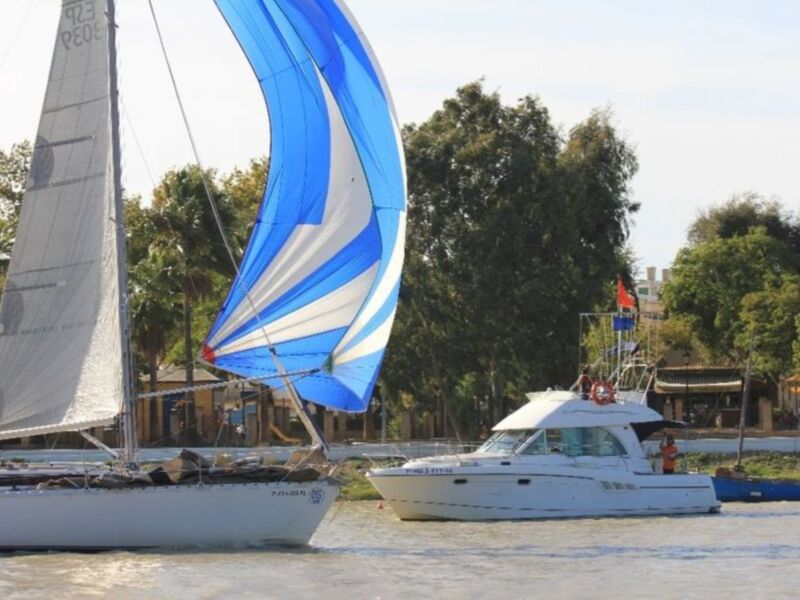 El 'Idefix' se proclama vencedor del 47º Ascenso a vela del río Guadalquivir
