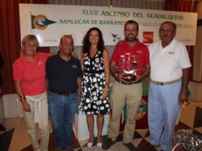 El 'Idefix' se proclama vencedor del 47º Ascenso a vela del río Guadalquivir