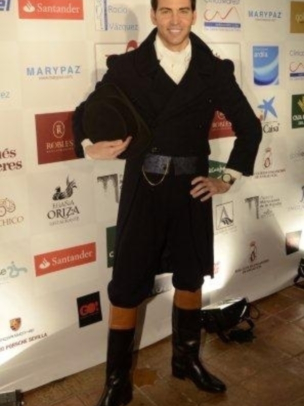 Luis Alfonso de Borbón y su esposa Margarita Vargas, padrinos de la magnifica fiesta de la revista Escaparate en Sevilla