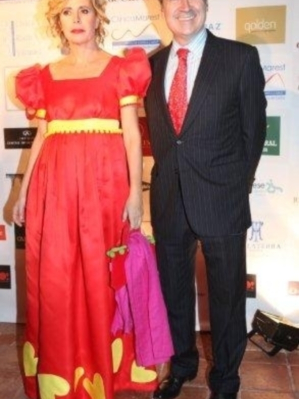 Luis Alfonso de Borbón y su esposa Margarita Vargas, padrinos de la magnifica fiesta de la revista Escaparate en Sevilla