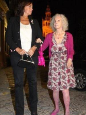 Eva González, la mejor mediadora entre la duquesa de Alba y los Rivera