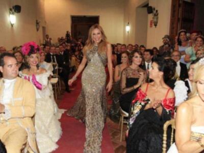 Luis Alfonso de Borbón y su esposa padrinos de la magnifica fiesta aniversario de la revista Escaparate en Sevilla