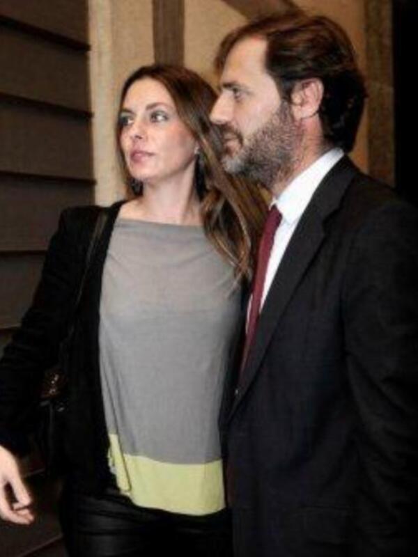 Los duques de Alba, Naty Abascal, Ana María Abascal y Alejandra Ortiz Osborne y su marido Joaquín Buendía, en el estreno de placido domingo en la maestranza