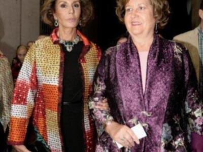 Los duques de Alba, Naty Abascal, Ana María Abascal y Alejandra Ortiz Osborne y su marido Joaquín Buendía, en el estreno de placido domingo en la maestranza