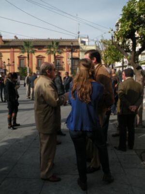 Sevilla.    EL sábado  los empresarios de Estepa hicieron entrega en el acto de 1500 kilos de Productos Navideños para las familias necesitada de Sevilla.