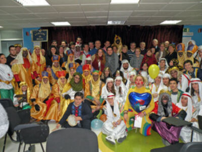 El cartero Real de las Hermandades de víspera visito el Hospital Macarena