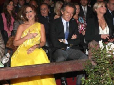 Alfonso Díez ejerce de duque de alba y entrega premio a Bo Derek