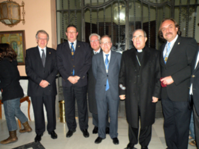 Sevilla.El Ateneo reconoció la labor de Caritas Diocesana con la medalla de Oro de su instituición.