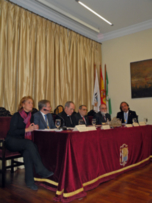 Sevilla.El Ateneo reconoció la labor de Caritas Diocesana con la medalla de Oro de su instituición.