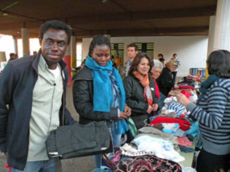 Sevilla. El colegio de Adulto (Ceper del polígono norte) celebro el día de la Paz.