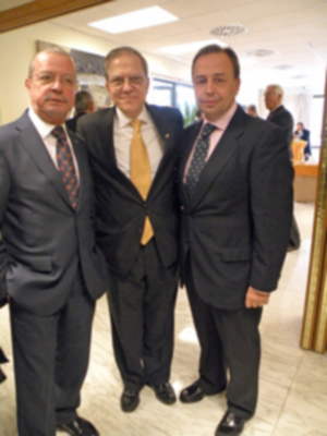 El cartel de la Semana Santa sevillana 2013 atrapado en una pintura