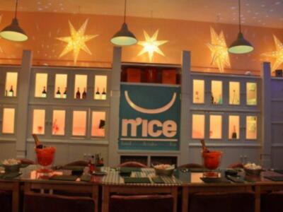 Carmen Lomana se divierte y olvida de su separación esquiando en Sierra Nevada