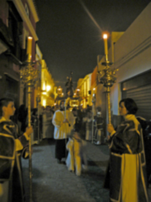 La Hermandad del Nazareno de Alcalá del río sin completar su estación.