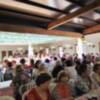 Un centenar de mayores de Chipiona visitaron el jueves la Feria de la Primavera de Rota en un viaje organizado por el Ayuntamiento