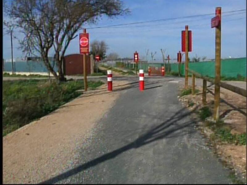 Las sanciones por deteriorar o circular con vehículos a motor por la Vía Verde de Chipiona pueden ascender a 3.000 euros 