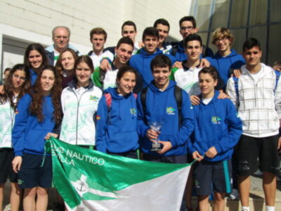 El Club Náutico Sevilla, campeón de Andalucía júnior de invierno de natación