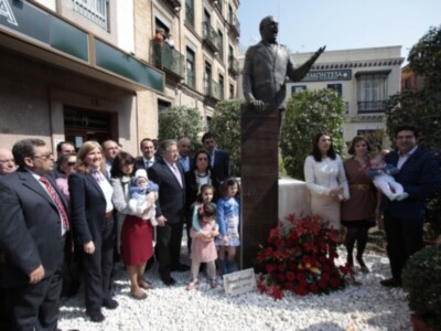 Pepe Peregil ya tiene monumento en Sevilla