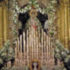 Sevilla. Altar florido en los cultos de Septenario de la Macarena.