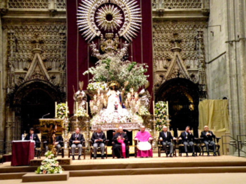 Sevilla. Carlos Crivell pregono las glorias sevillanas en la Catedral Hispalense.
