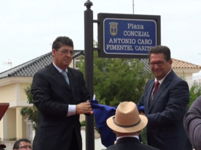 Inaugurada la plaza Antonio Caro Pimentel ÂCarito como reconocimiento a su trayectoria humana y política(Chipiona)