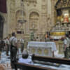 Sevilla. Reverencia al santo Rey como culminación a los actos litúrgicos de la Virgen de los Reyes.