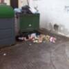 La falta de información sobre los lugares y funcionamiento de los  contenedores soterrados han provocado que la recogida de basura no haya ido pareja a la inversión realizada.(Chipiona)