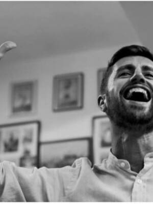 Quince Comunicación y Antonio Castro muestran con el libro Objetivo Carnaval 2015 la fiesta desde dentro(Chipiona)