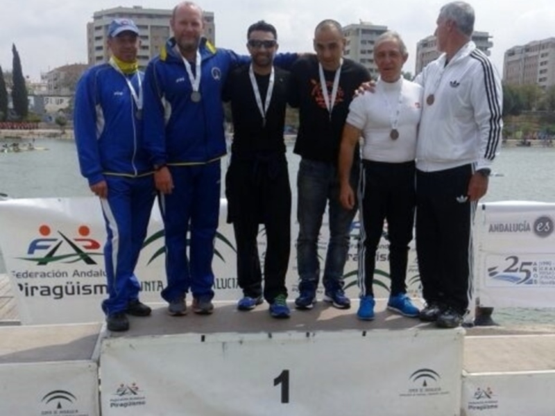 El Club Piragüismo Triana, campeón de Andalucía de barcos de equipo