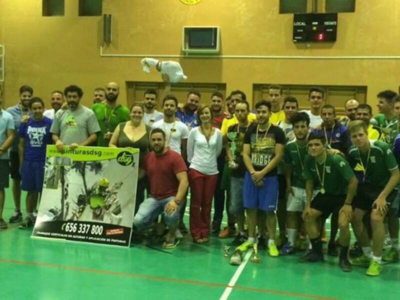 Cierra con un gran ambiente el torneo de fútbol sala organizado por el Club Deportivo Indoor Sala(Chipiona)